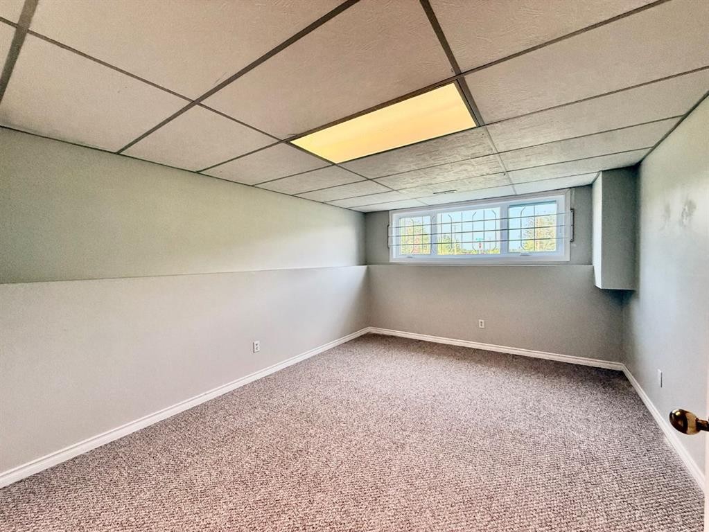 130 1 Street, Blue Ridge, AB - Indoor Photo Showing Other Room