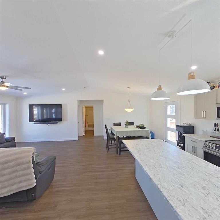 28-590059 Range Road 110, Rural Woodlands County, AB - Indoor