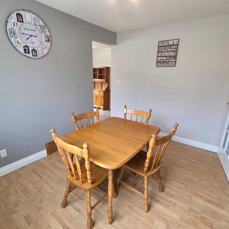 5735 Westhaven Drive, Edson, AB - Indoor Photo Showing Dining Room