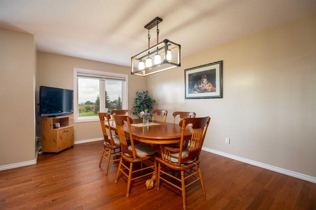 4630-Pine Avenue, Boyle, AB - Indoor Photo Showing Dining Room