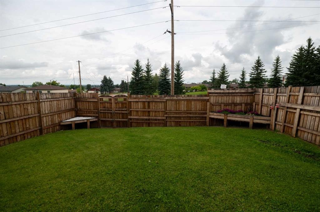 4630-Pine Avenue, Boyle, AB - Outdoor