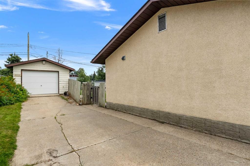 5415 Willock Crescent, Swan Hills, AB - Outdoor With Exterior