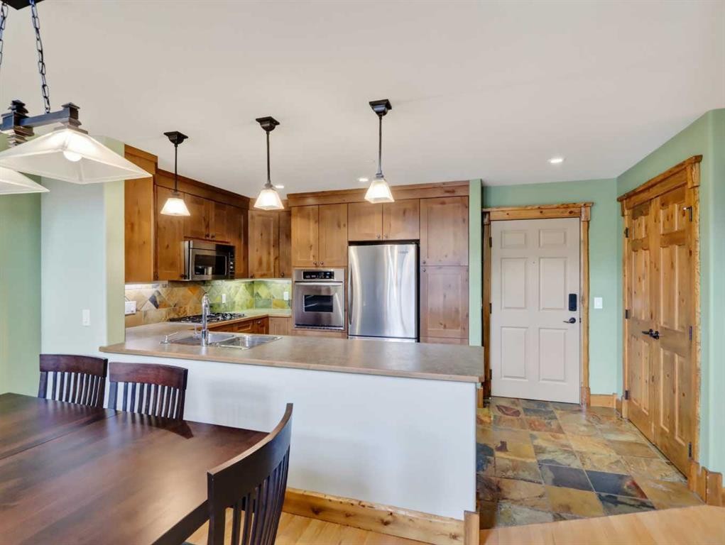 307-155 Crossbow Place, Canmore, AB - Indoor