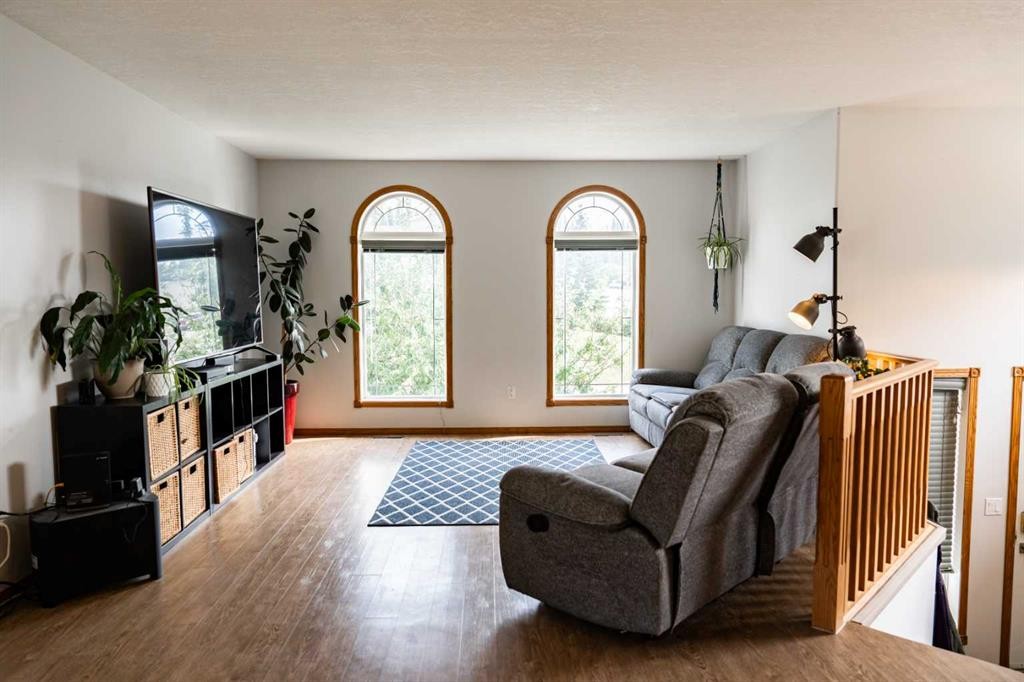 382 Skogg Avenue, Hinton, AB - Indoor Photo Showing Other Room