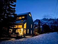4-1065 Evergreen Circle Canmore, AB T1W 2P8