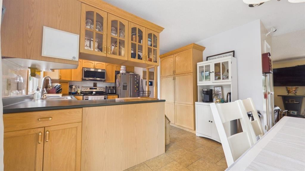74008 Southshore Drive, Widewater, AB - Indoor Photo Showing Kitchen