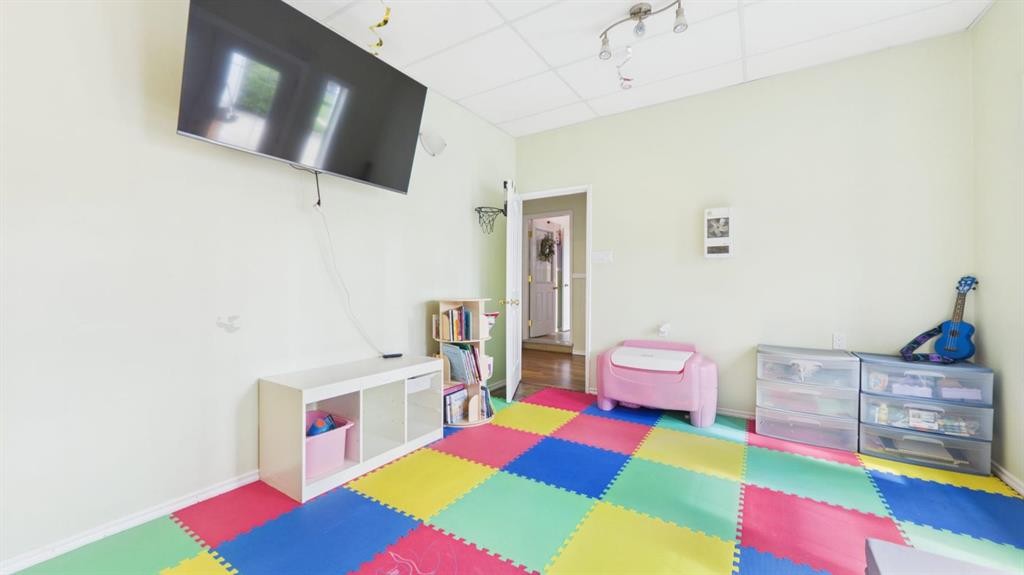 74008 Southshore Drive, Widewater, AB - Indoor