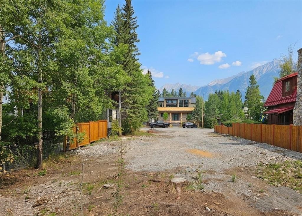 913 15 Street, Canmore, AB