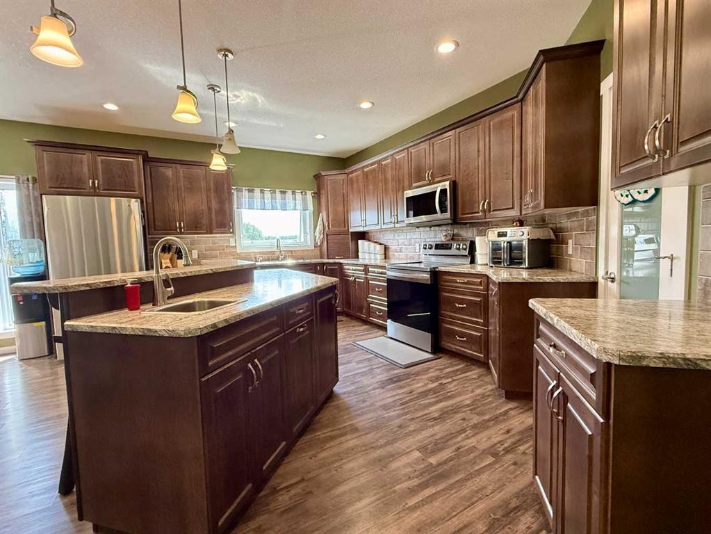 115017 Twp Rd 600A, Rural Woodlands County, AB - Indoor Photo Showing Kitchen With Upgraded Kitchen