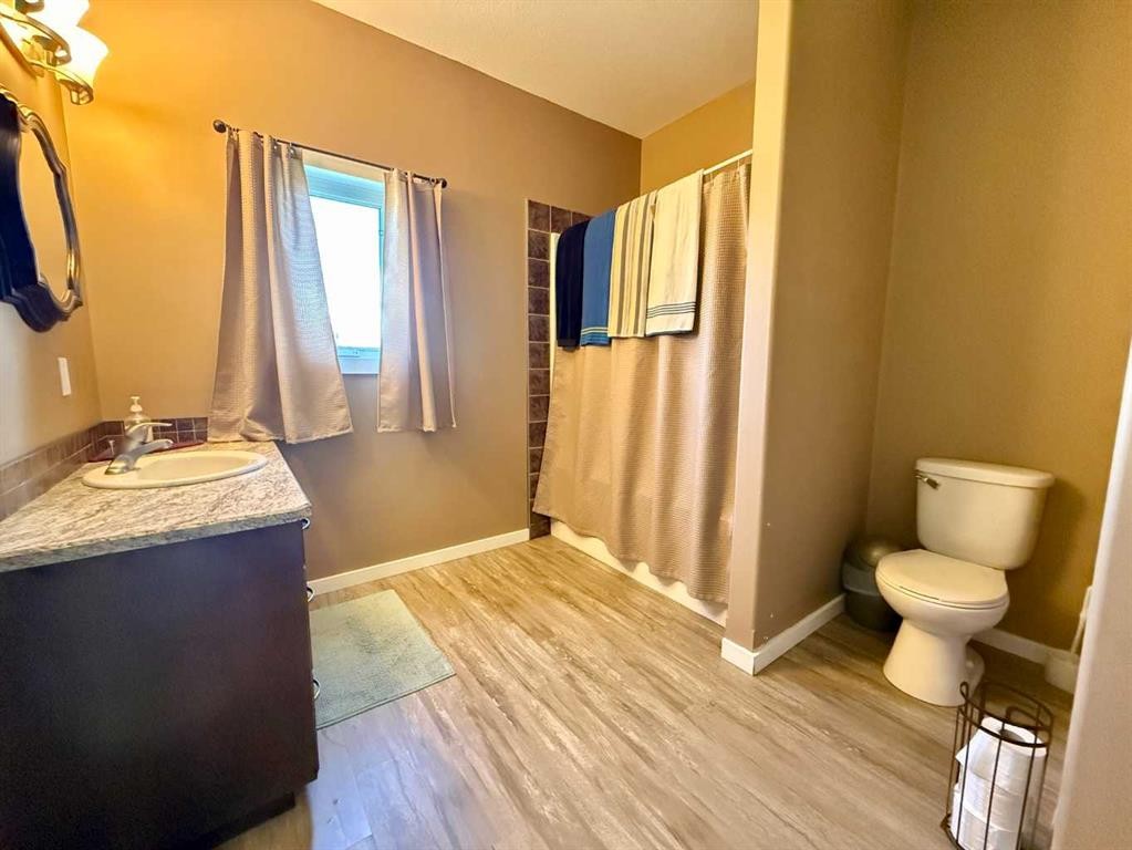 115017 Twp Rd 600A, Rural Woodlands County, AB - Indoor Photo Showing Bathroom