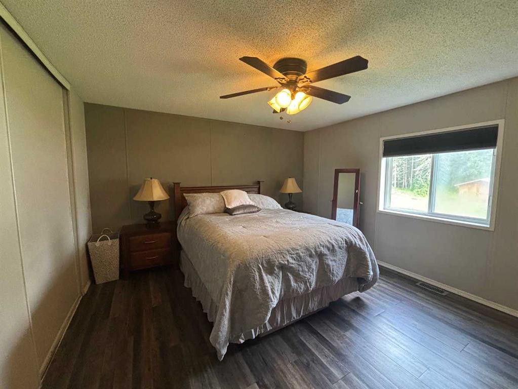 Range Road 225.5-660022 #38, Rural Athabasca County, AB - Indoor Photo Showing Bedroom