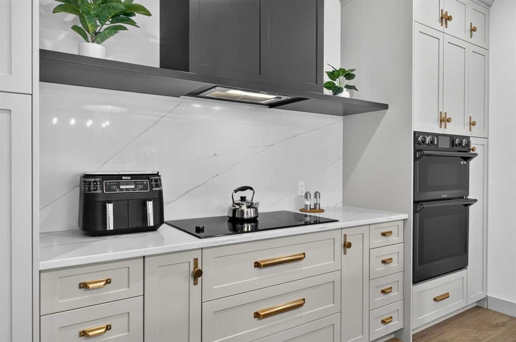 55 Riverdale Bend, Whitecourt, AB - Indoor Photo Showing Kitchen