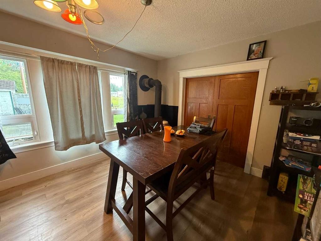 5105 Valley Street, Robb, AB - Indoor Photo Showing Dining Room