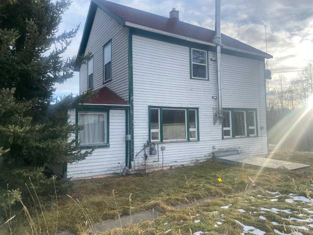 5105 Valley Street, Robb, AB - Outdoor