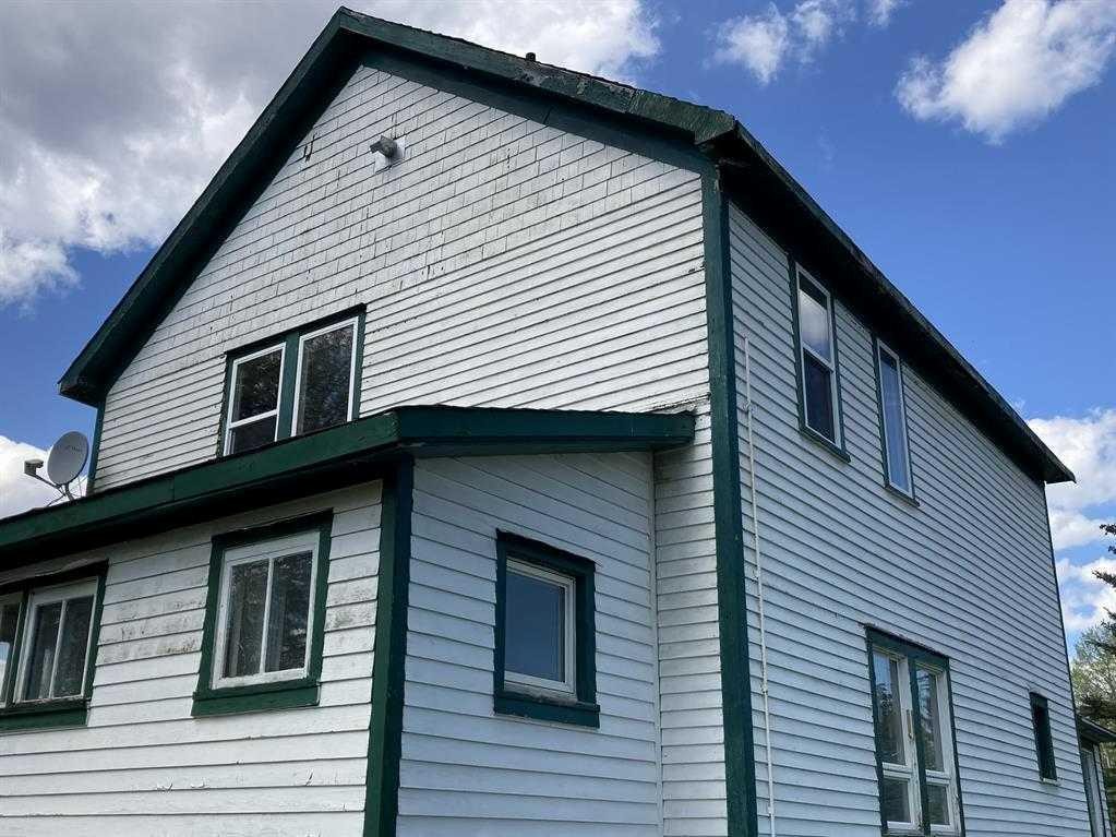 5105 Valley Street, Robb, AB - Outdoor