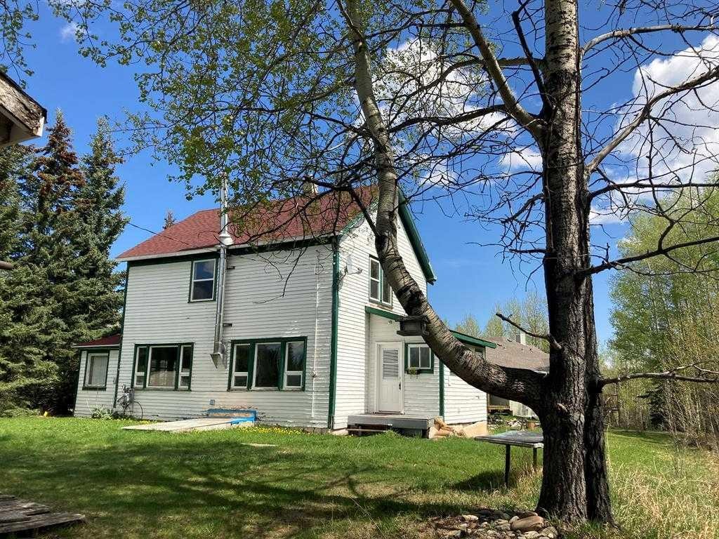 5105 Valley Street, Robb, AB - Outdoor