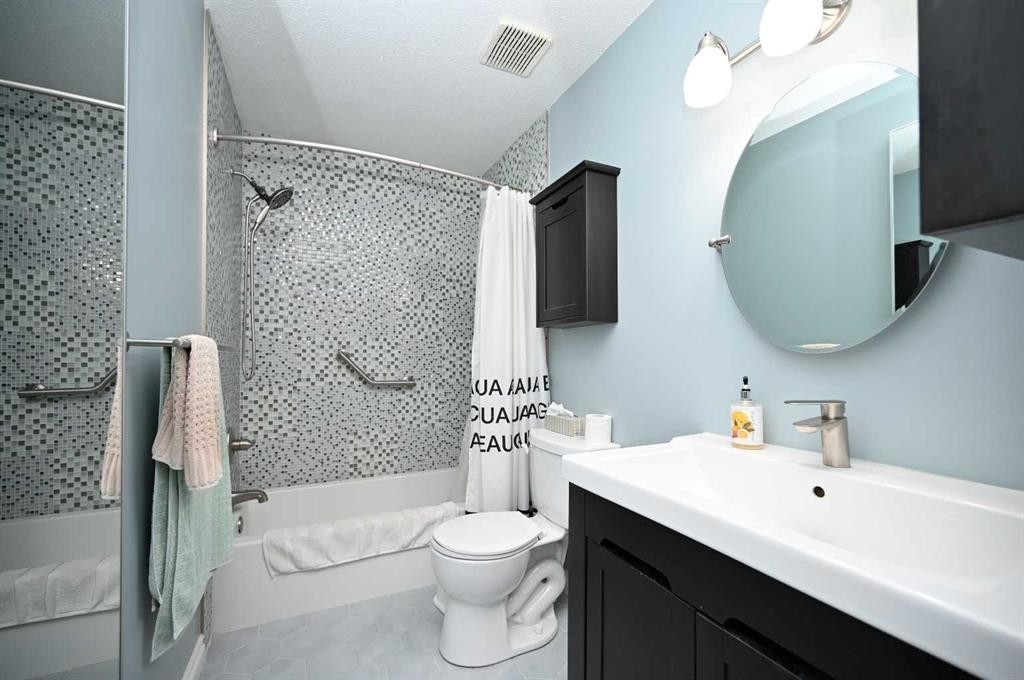 3113 47 Avenue, Athabasca, AB - Indoor Photo Showing Bathroom