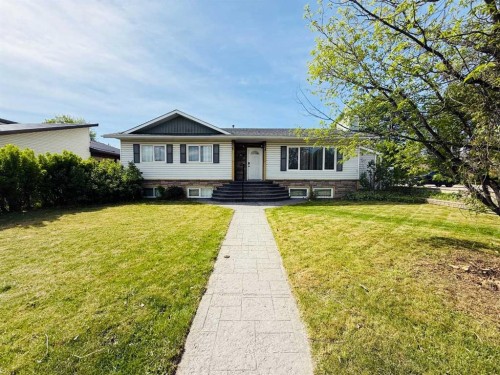 433 Collinge Road  Hinton, AB T7V 1L1