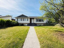 433 Collinge Road Hinton, AB T7V 1L1