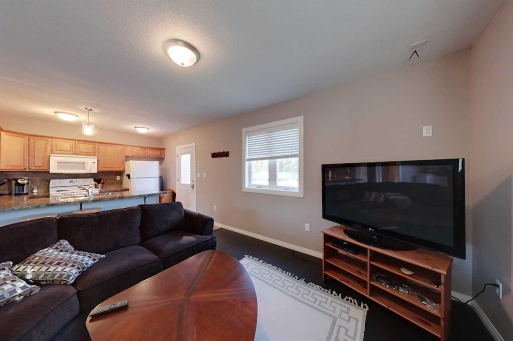 734041 Range Road, Wagner, AB - Indoor Photo Showing Living Room