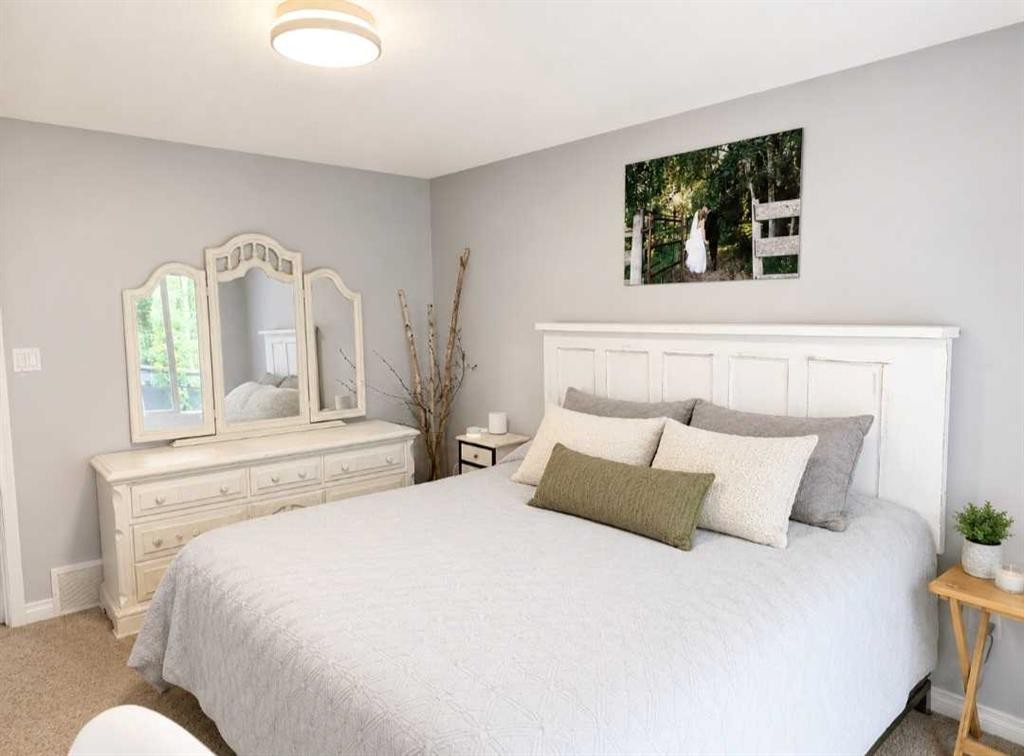 170 David Drive, Whispering Hills, AB - Indoor Photo Showing Bedroom