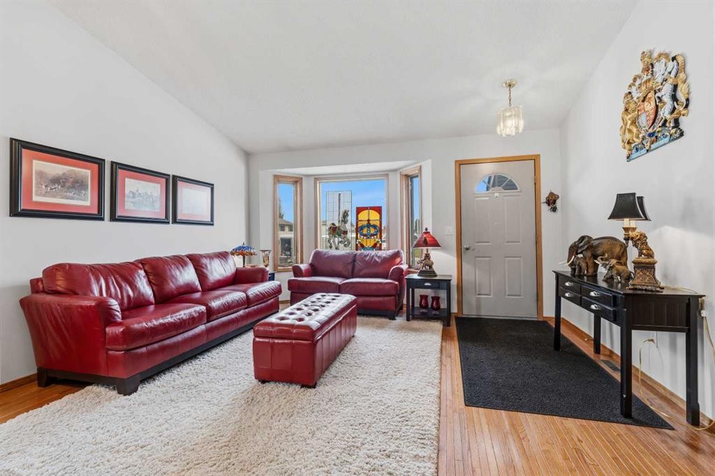 46 Atkinson Crescent, Whitecourt, AB - Indoor Photo Showing Living Room