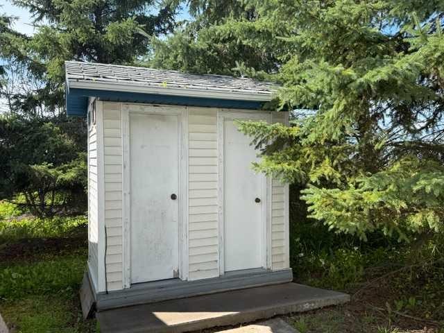 655019 44 Highway, Flatbush, AB - Outdoor
