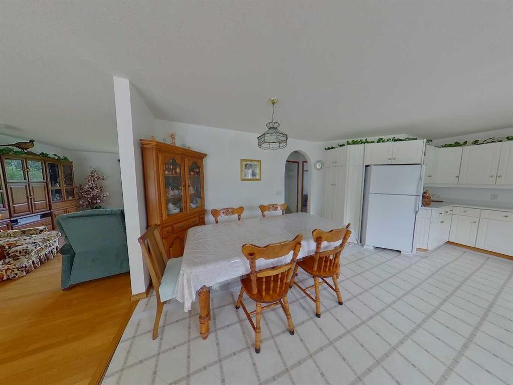 655019 44 Highway, Flatbush, AB - Indoor Photo Showing Other Room