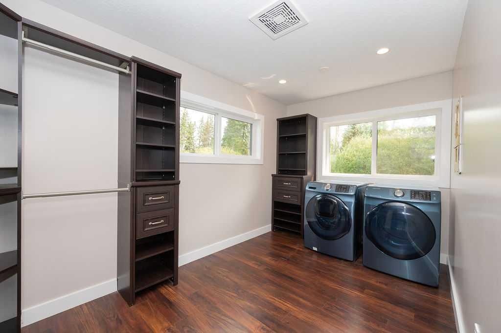 655059 Highway 813, Rural Athabasca County, AB - Indoor Photo Showing Laundry Room