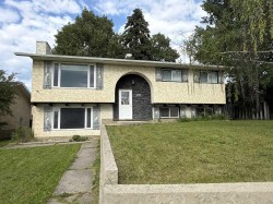 298 Mountain Street Hinton, AB T7V 1M4