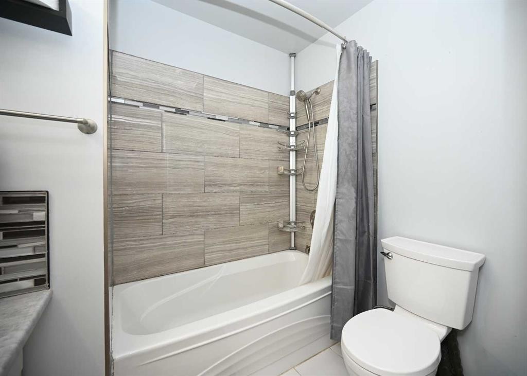 5005 41 Avenue, Athabasca, AB - Indoor Photo Showing Bathroom