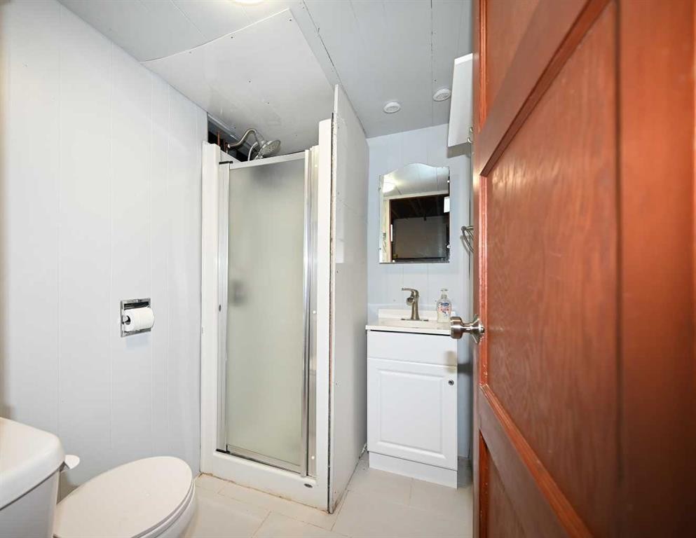 5005 41 Avenue, Athabasca, AB - Indoor Photo Showing Bathroom