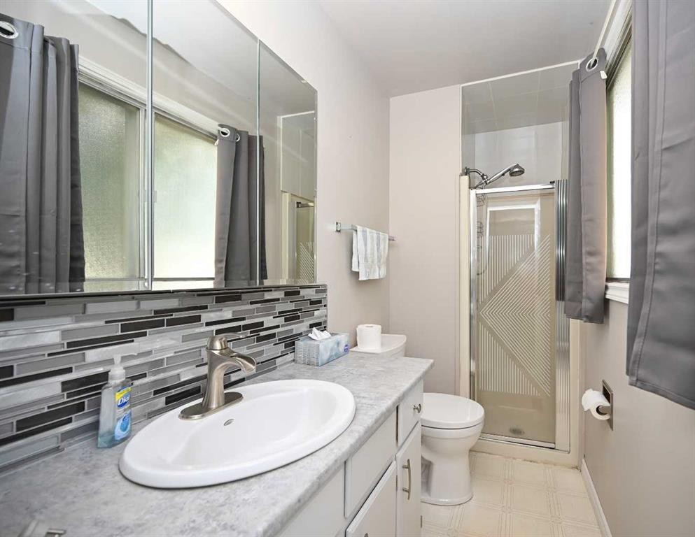 5005 41 Avenue, Athabasca, AB - Indoor Photo Showing Bathroom