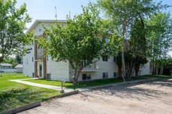 303-4505 53 Street Athabasca, AB T9S 1K1