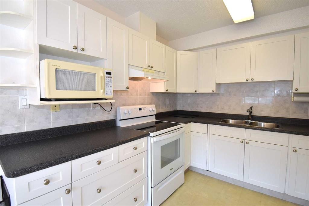 330-457 Collinge Road, Hinton, AB