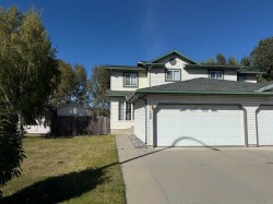 138 wilson Avenue Hinton, AB T7V 1Z5