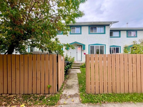 7-110 Tamarack Avenue  Hinton, AB T7V 1C5