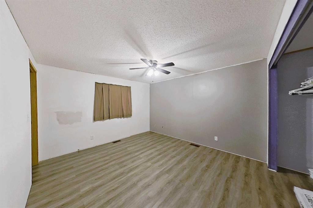 1006 9 Avenue, Smith, AB
