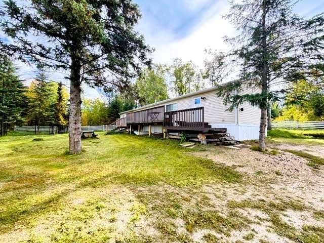 1006 9 Avenue, Smith, AB