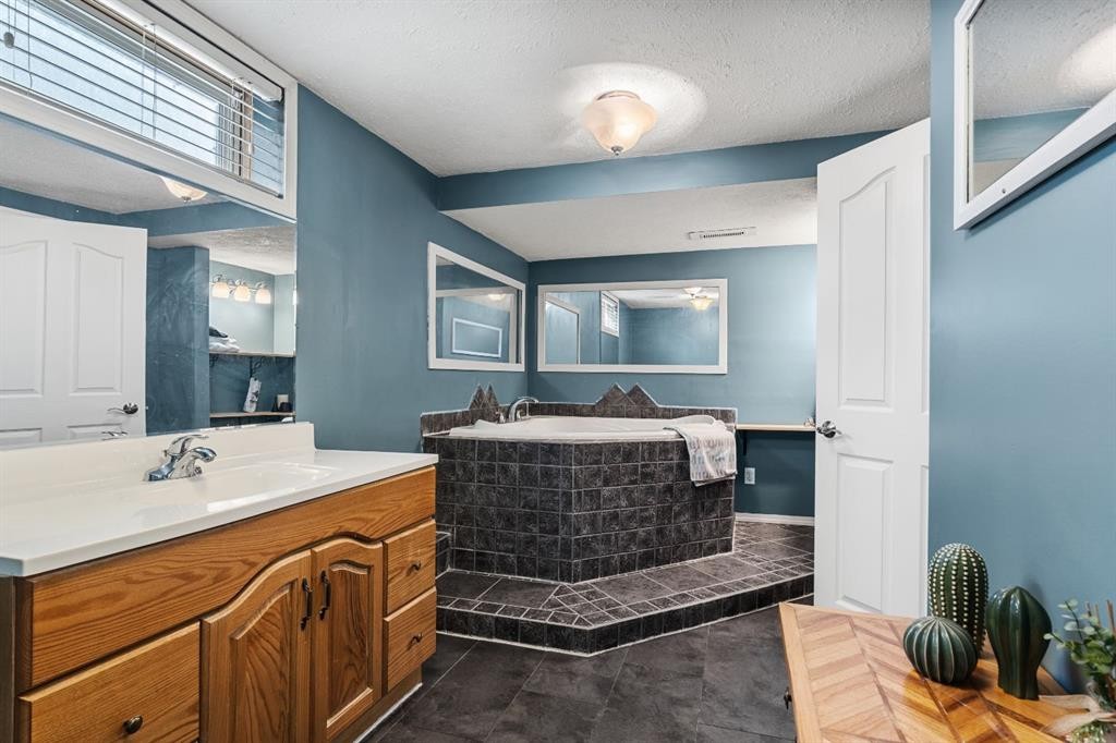 5010 North Avenue, Swan Hills, AB