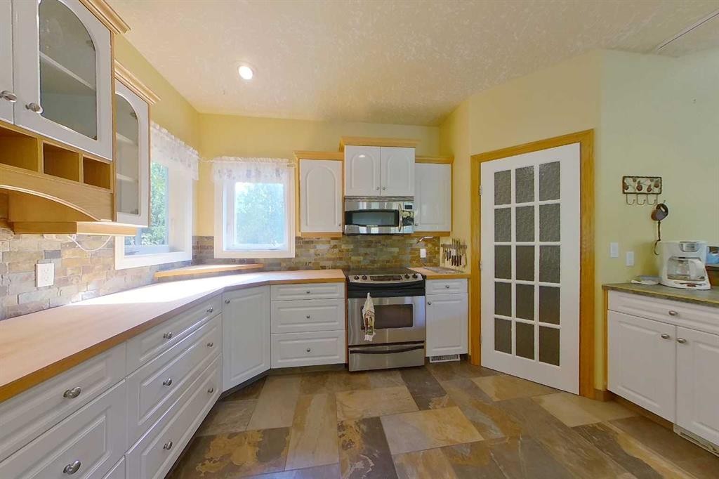 71 Lakeview Heights, Canyon Creek, AB