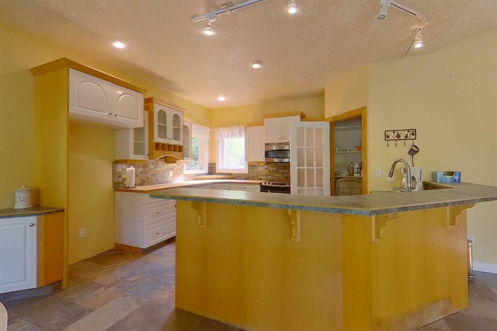 71 Lakeview Heights, Canyon Creek, AB
