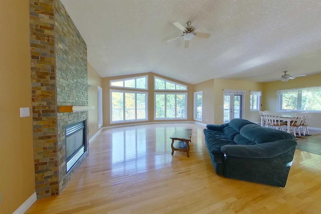 71 Lakeview Heights, Canyon Creek, AB