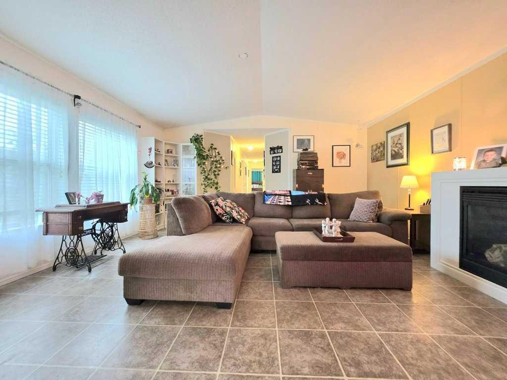 68-812 6 Avenue Sw, Slave Lake, AB