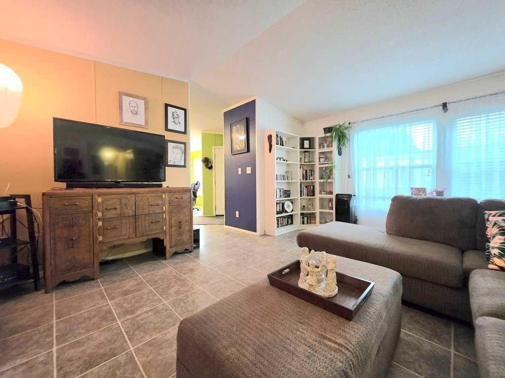 68-812 6 Avenue Sw, Slave Lake, AB