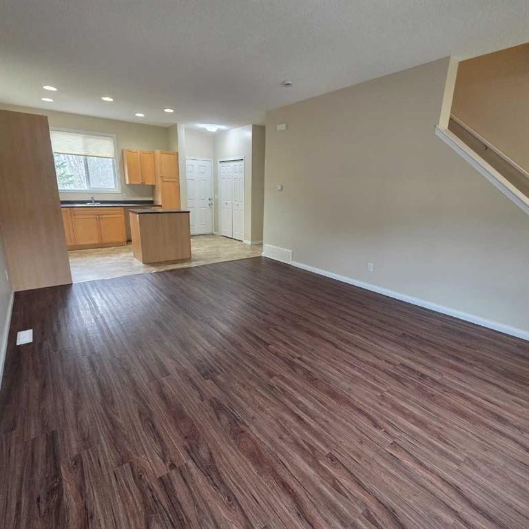 4-624 41 Street, Edson, AB