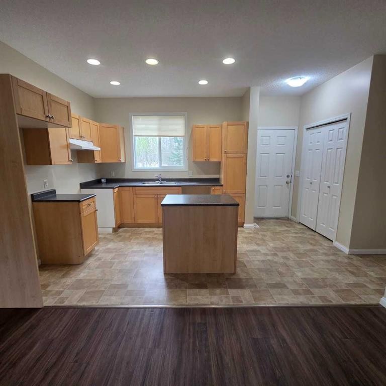 4-624 41 Street, Edson, AB