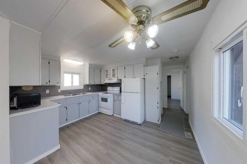301 8 Street SW Slave Lake, AB T0G 2A4