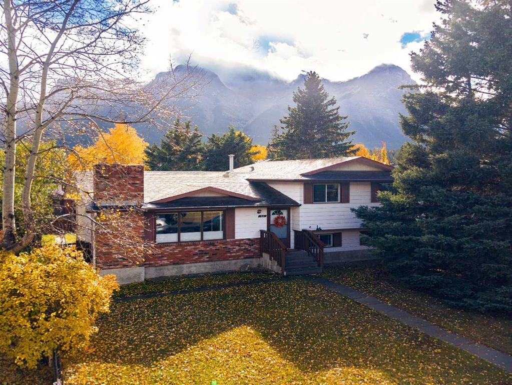 32 Mount Peechee Place, Canmore, AB