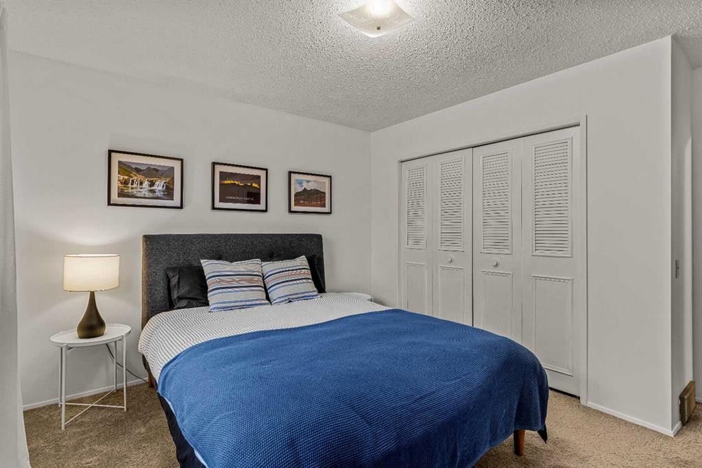 32 Mount Peechee Place, Canmore, AB